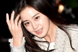  43 tuổi, làm mẹ 2 con, Kim Tae Hee chia sẻ bí quyết làm đẹp cực đơn giản để tự tin khoe mặt mộc